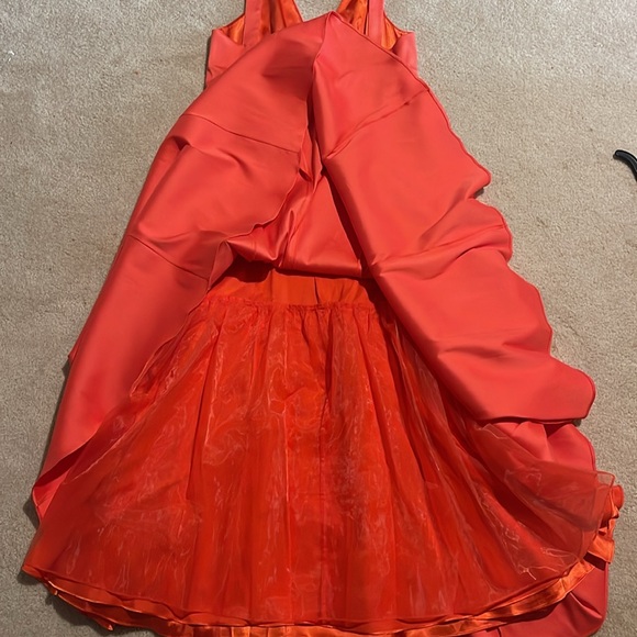 Antonio Melani
Davina V-Neck A-Line Sleeveless Ball Gown - Picture 10 of 12